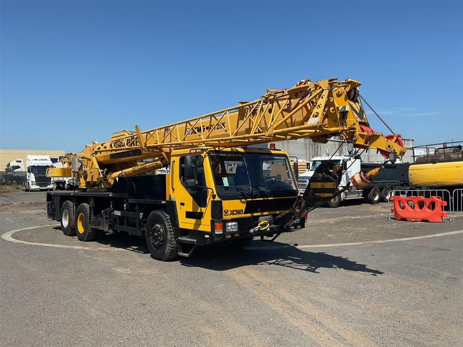 2006 XCMG QY25K City Class Crane