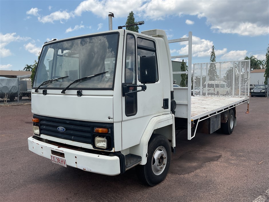 1982 Ford Cargo 4 x 2 Tilt Tray Truck