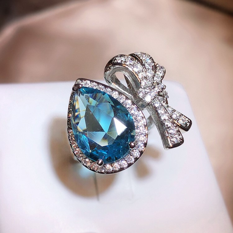 Elegant 18K Triple White Gold plated Lab Simulated Topaz Ring