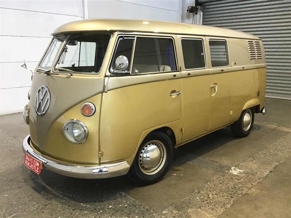 1967 VOLKSWAGEN KOMBI SPLIT SCREENSMALL BUS Man 9 Seats Van