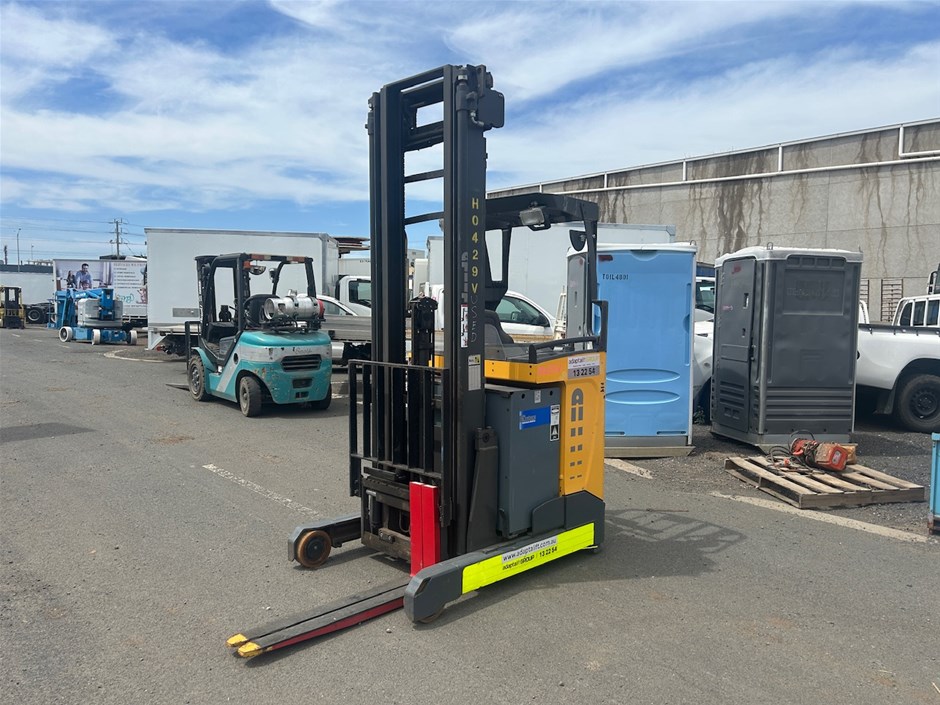 No Reserve Forklifts and Pallet Movers - Vic