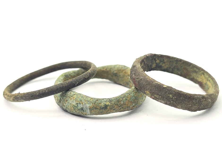 THREE CIRCA 1ST CENTURY AD ROMAN EMPIRE BRONZE RINGS Auction (0002 ...