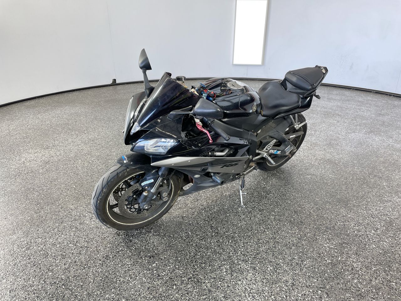 2007 R6 MANUAL visual data 8