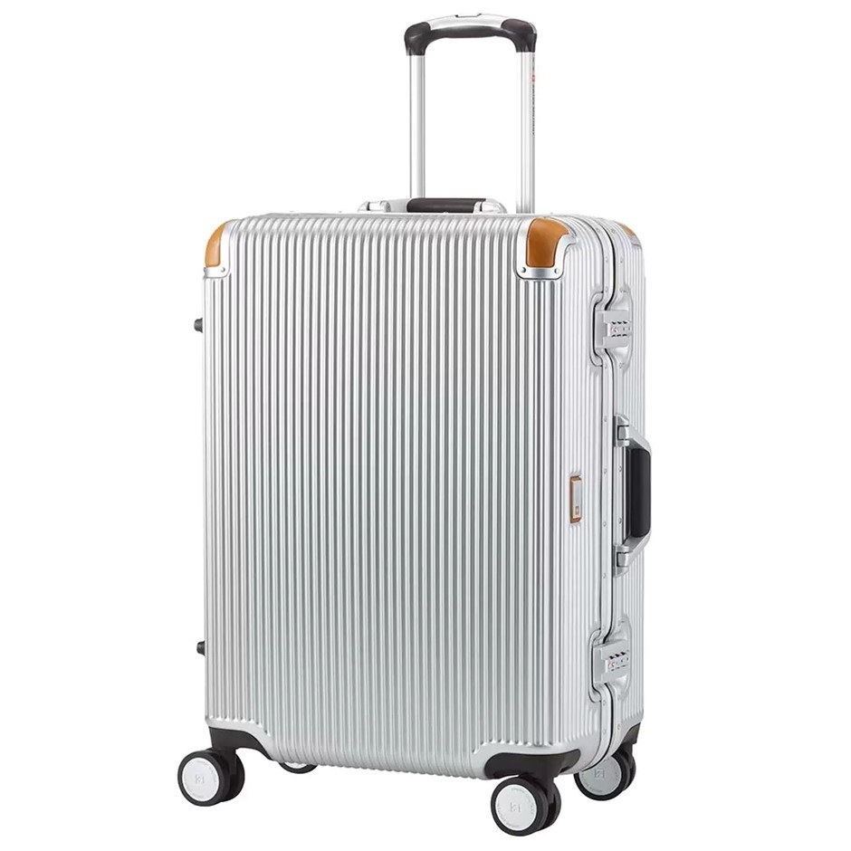 SWISS Military Carry-On Hardside Luggage Case, Silver. NB: Has been used, n