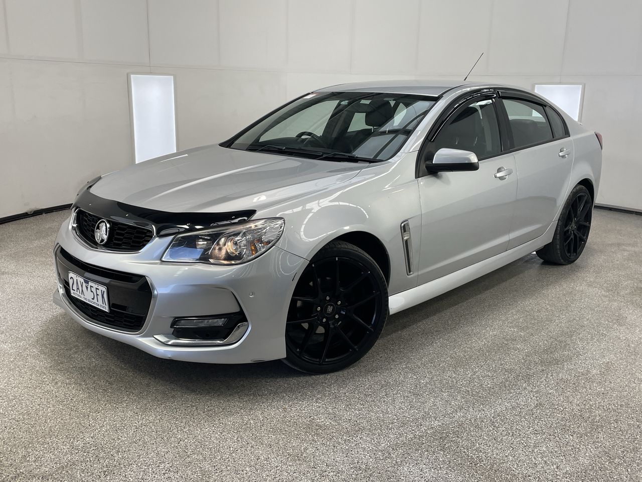 2016 Holden Commodore SV6 VF Automatic Sedan Auction (0001-21041297 ...
