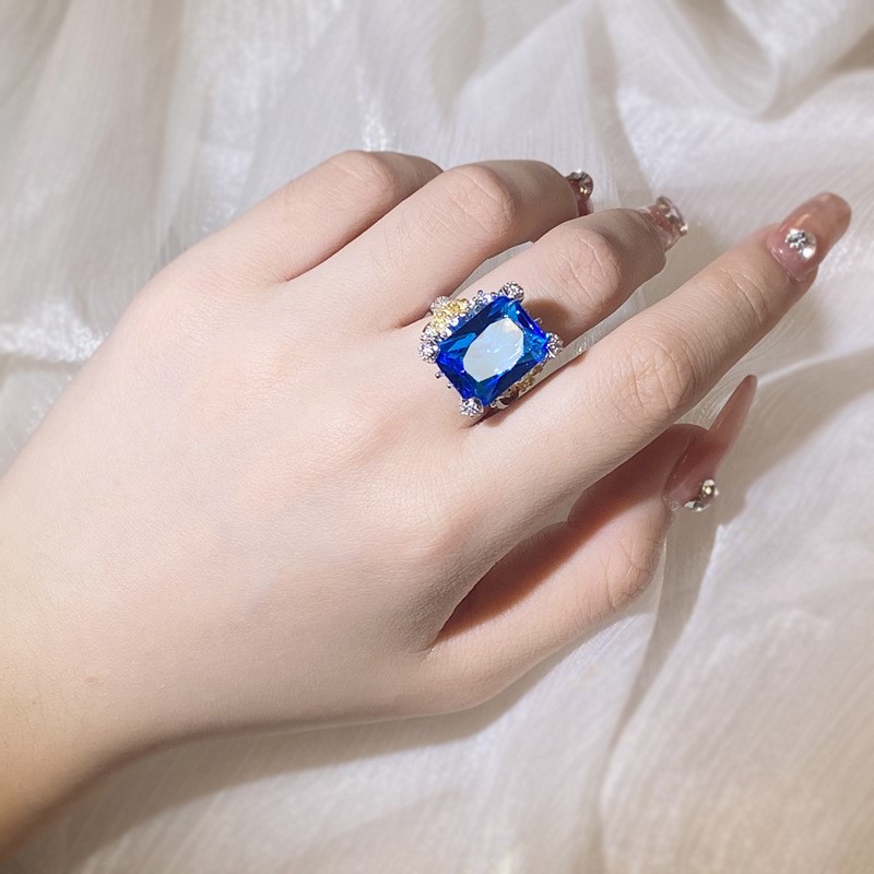 Elegant 18K Triple White Gold plated Lab Simulated Sapphire resizable Ring