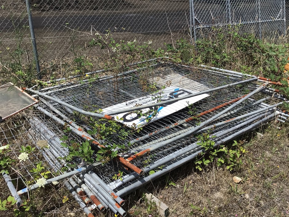 A Quantity of Temporary Fencing Auction (0065-3031669) | Grays Australia