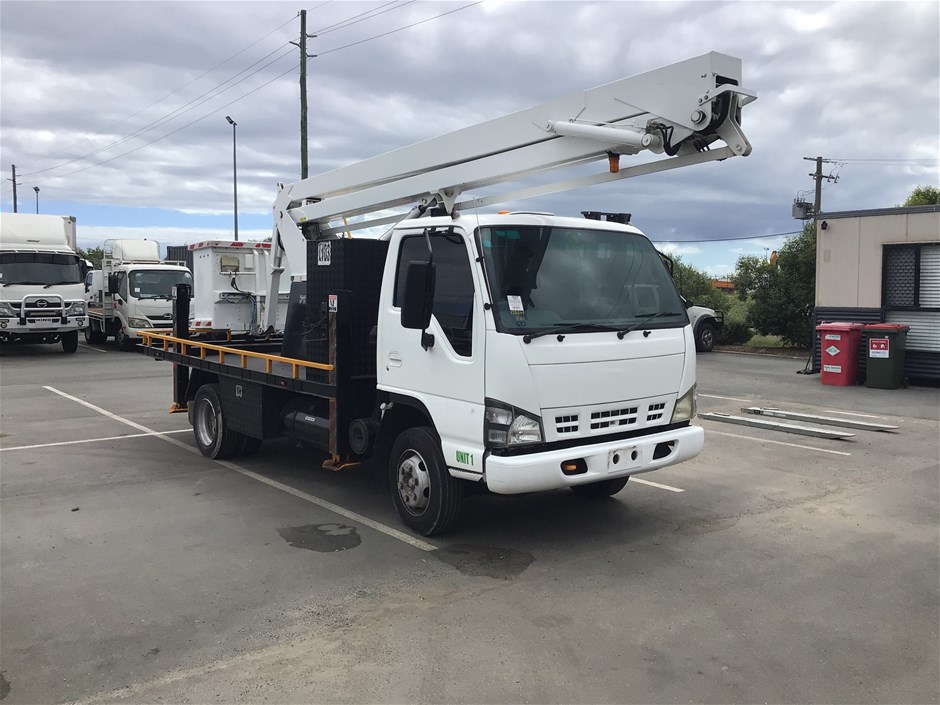 2006 Isuzu NPR 4 x 2 Cherry Picker Truck