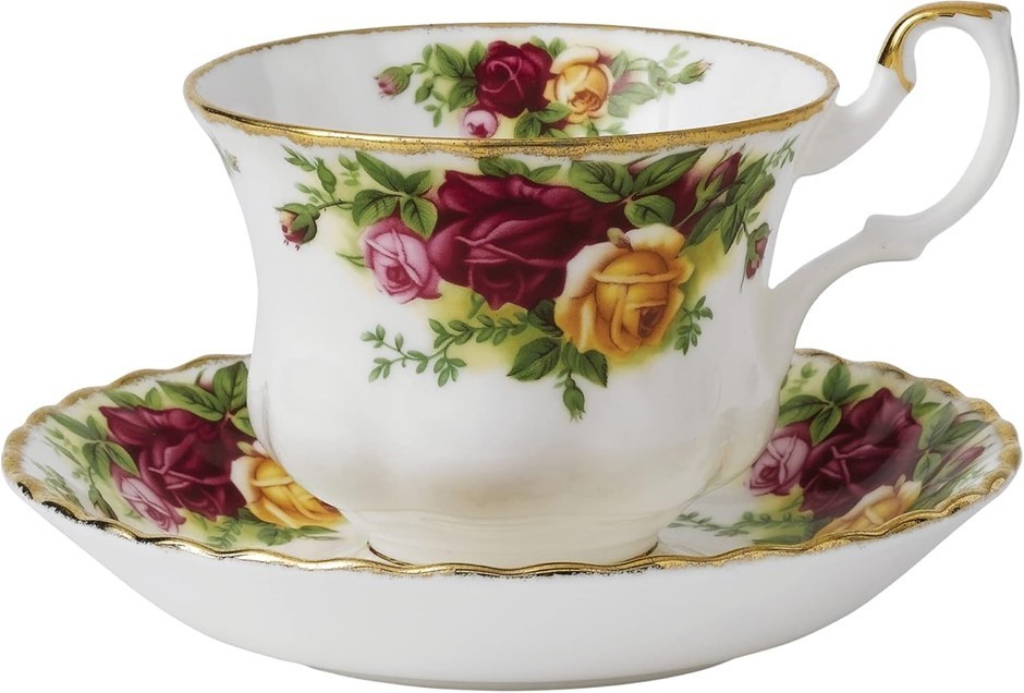 2 x ROYAL ALBERT Old Country Roses Teacup and Saucer Set.