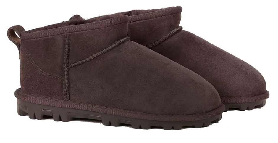 Kirkland Signature Shearling Kids Boot. Color: Chocolate. Size: US1 / UK13