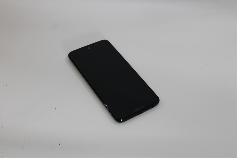 Smartphone Motorola Moto G7 Plus - 6.2 Pouces, 64 Go, Noir, Android 10, Occasion Grade A