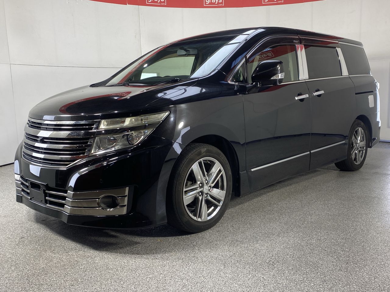 2012 Nissan Elgrand Automatic 7 Seats Van - IMPORT