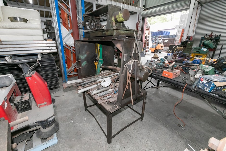 Dual Horizontal, Hydraulic Workshop Press
