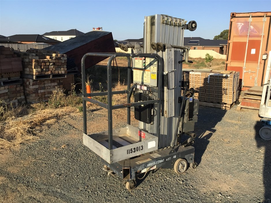 JLG Push Around Vertical Platform Lift Auction (0002-3032639) | Grays ...