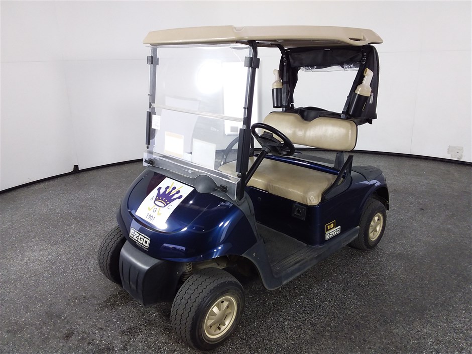 <p>Ezgo golf cart</p>