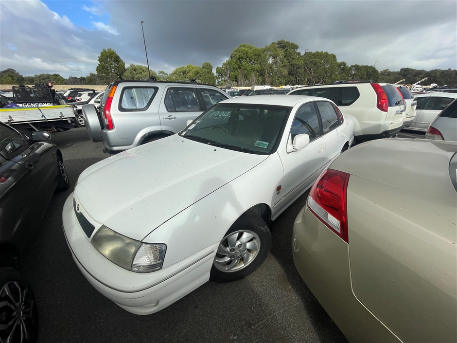 2002 Toyota Avalon CSX MCX10R Automatic Sedan