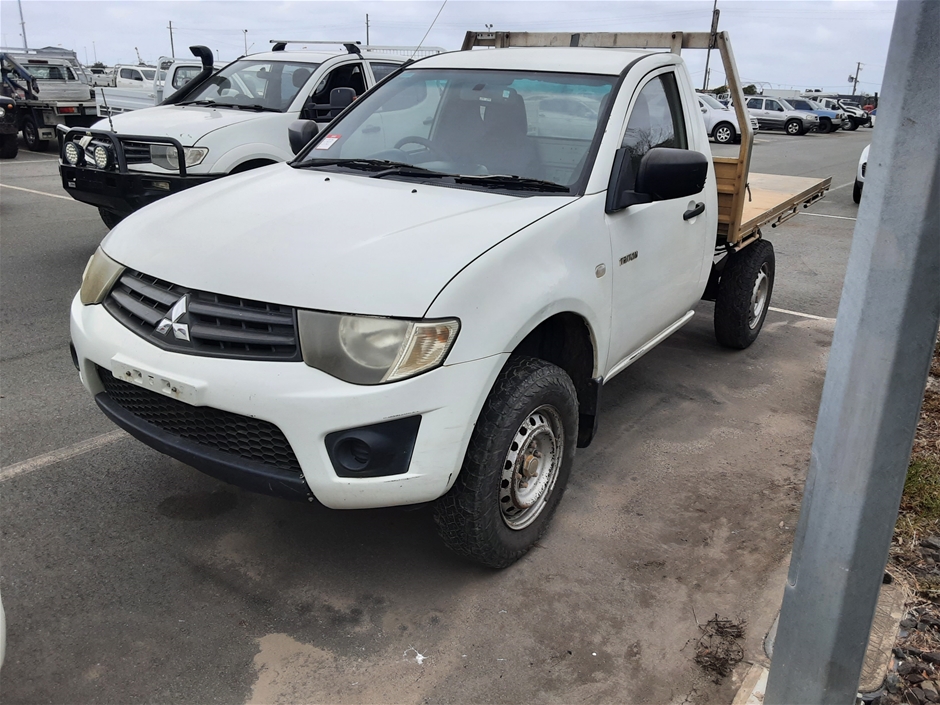 2013 Mitsubishi Triton GL MN Turbo Diesel Manual Cab Chassis