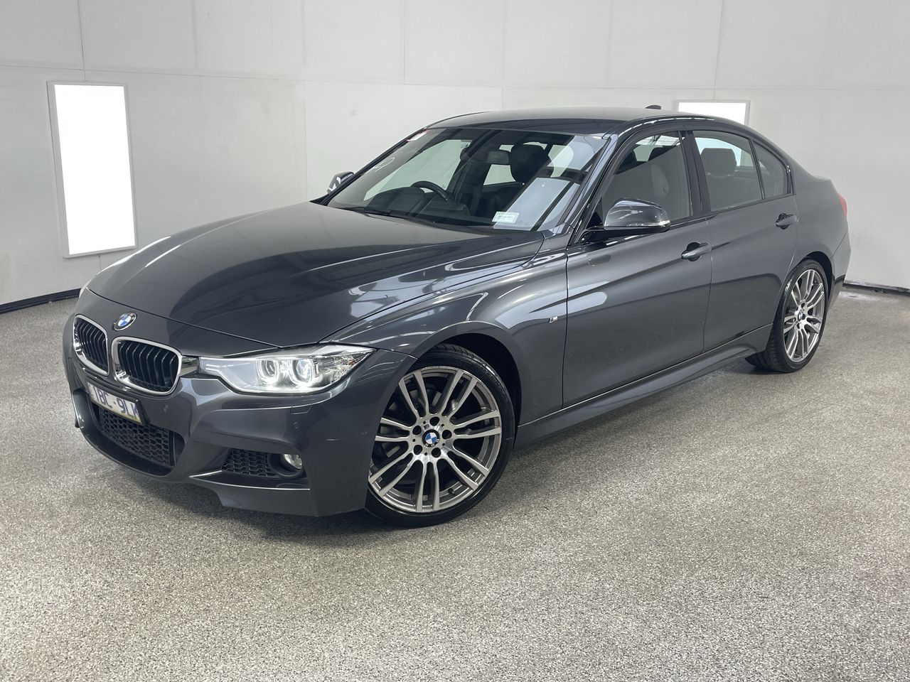 2014 BMW 3 Series 320i F30 Automatic - 8 Speed Sedan