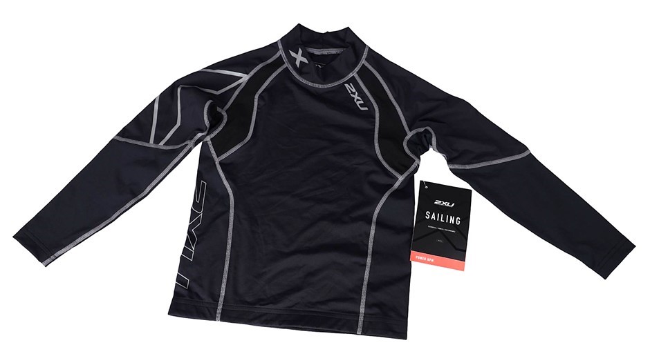 4 x 2XU Youth Long Sleeve High Performance Power Top, Size S, Black/Reflect