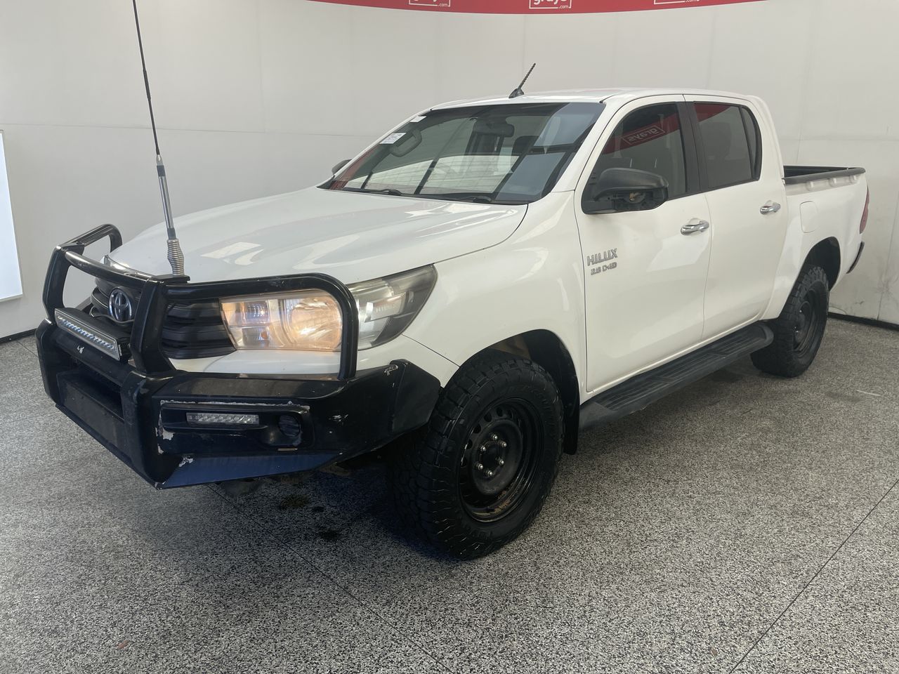 2015 Toyota Hilux 4x4 SR GUN126R