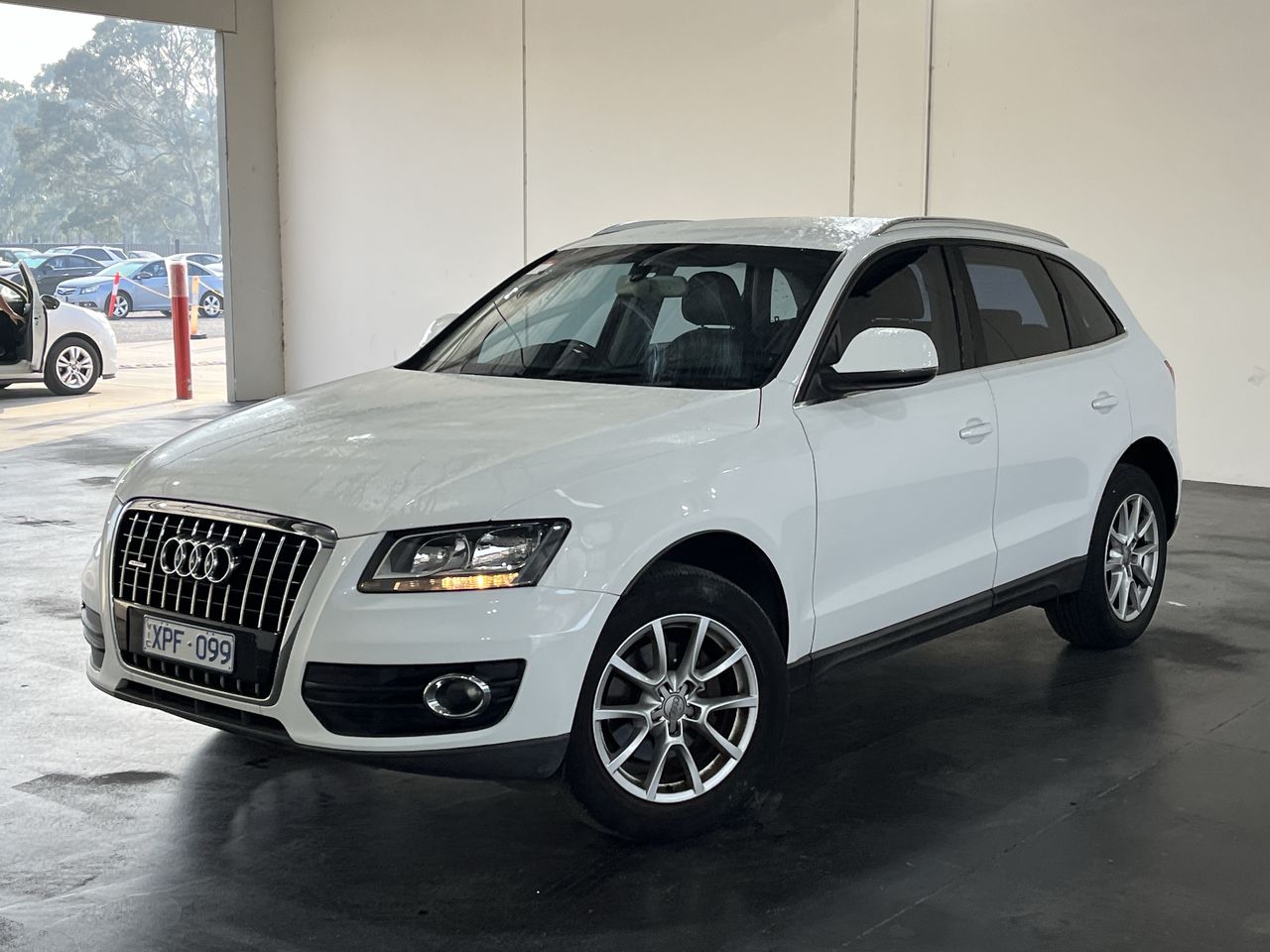 2009 Audi Q5 2.0 TFSI Quattro 8R Automatic Wagon
