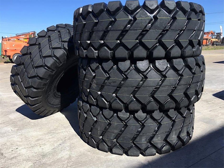 Quantity of 4 23.5-25 Earthmoving Tyres (Unused)
