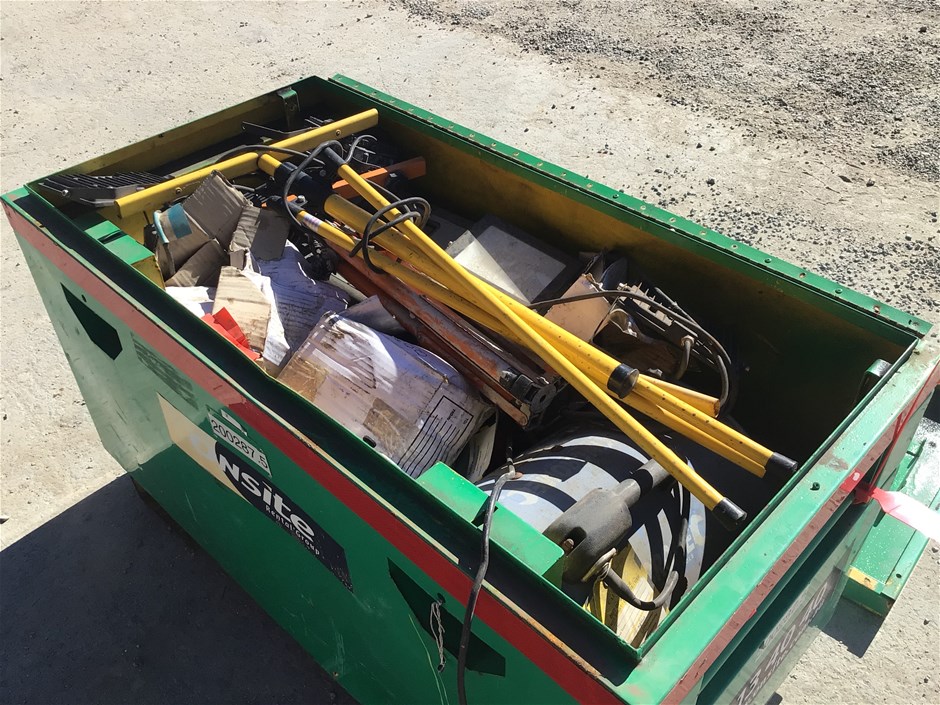 ToolBox and Qty Of Assorted Tools Auction (0334-7057299) | Grays Australia