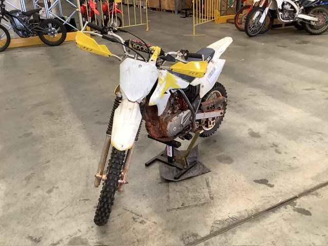 <p>2009 Suzuki  DRZ Motorcycle</p>