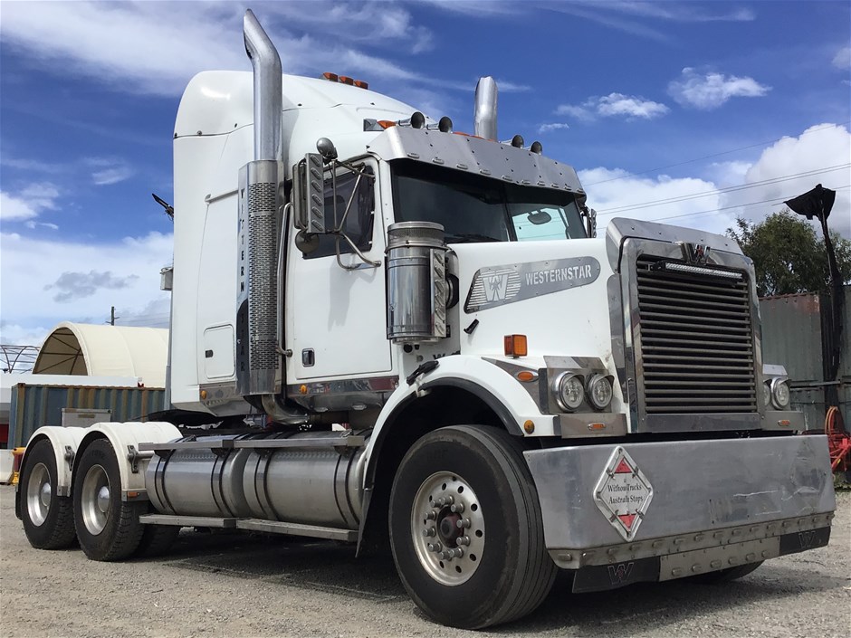 2009 Western Star 4800 & Triaxle Curtainside Trailers 