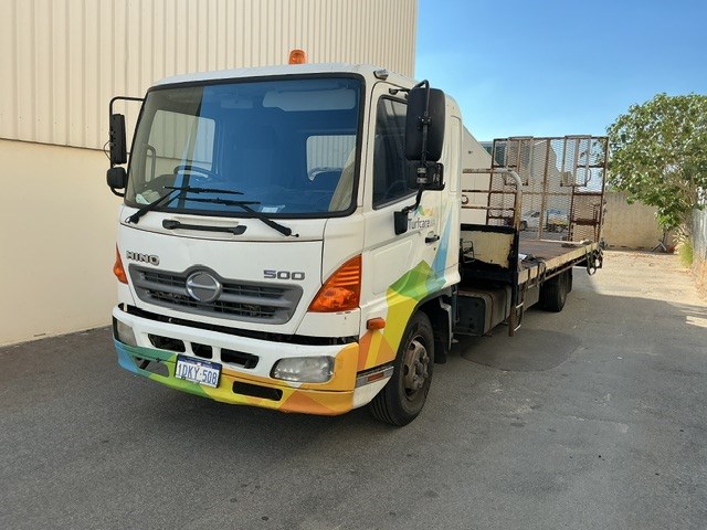 Liquidation: Trucks, Trailers, Tractors & Roller