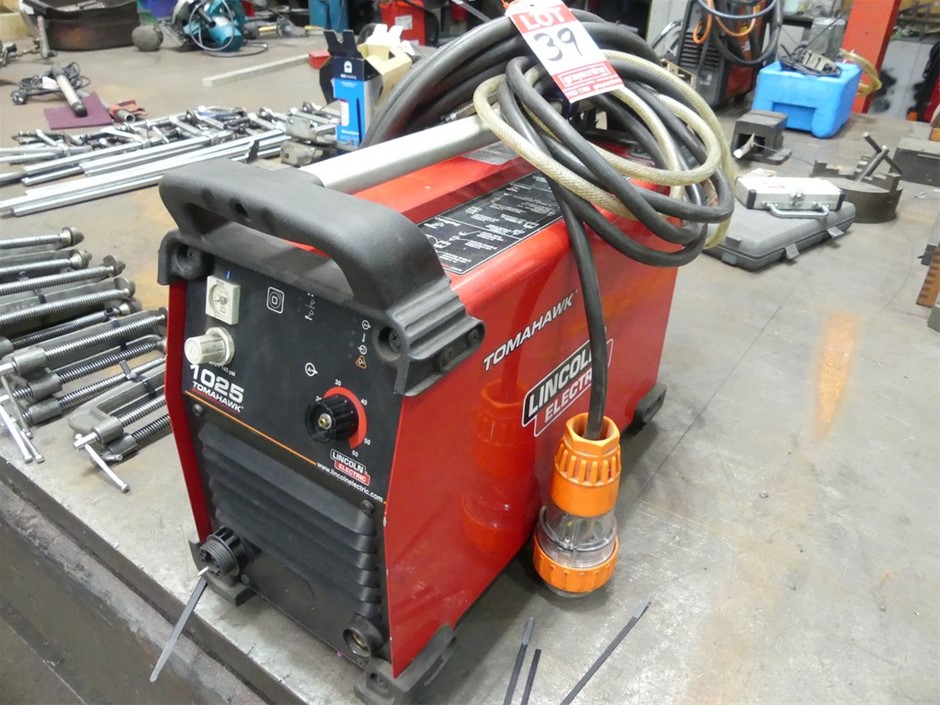 Lincoln Tomahawk 1025 Portable Plasma Cutter