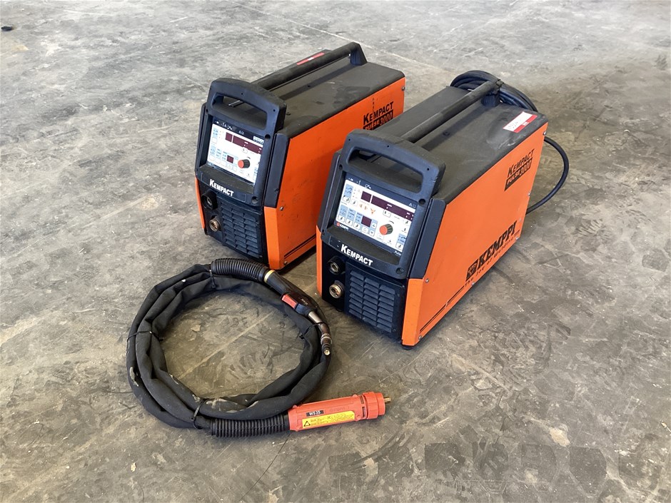 2x Kemppi Kempact Pulse 3000 Mig Welder
