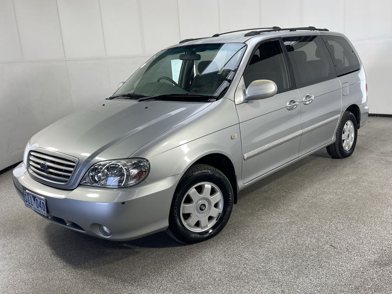 2003 Kia Carnival LS Automatic 7 Seats People Mover