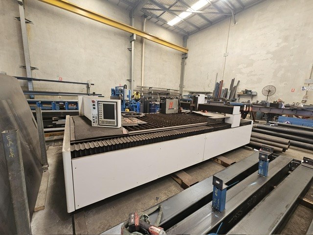 2023 Steel Tailor Legend V Auction (0001-9062563) | Grays Australia