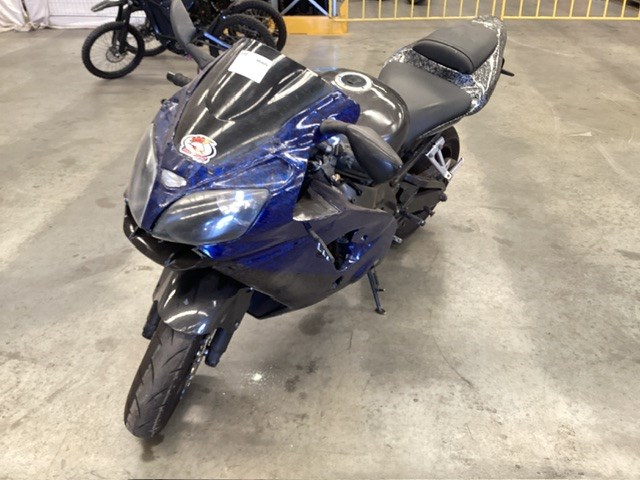 <p>2002 Kawasaki  Unknown  Motorcycle</p>