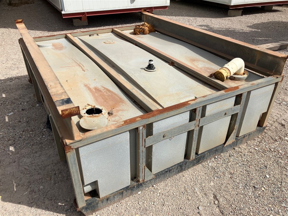 Holding Tank - 2,000ltr Auction (0179-9058956) | Grays Australia