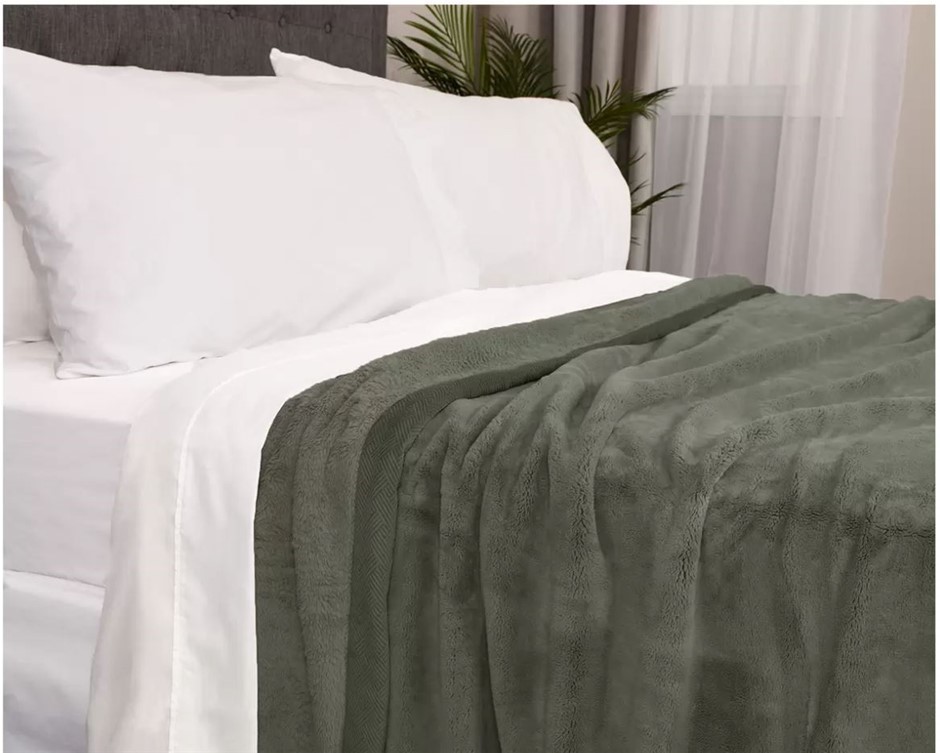SIGNATURE Queen Tres Grand Lit Cama, Plush Blanket, Forest Green, 284cm x 2