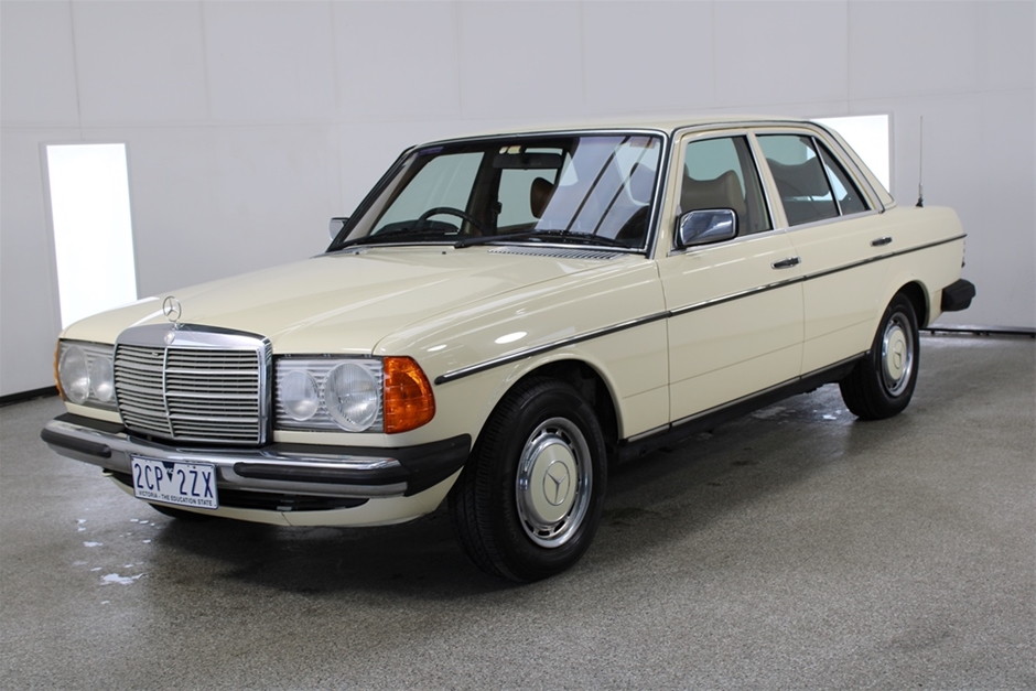1978 Mercedes Benz 300 D Automatic Sedan
