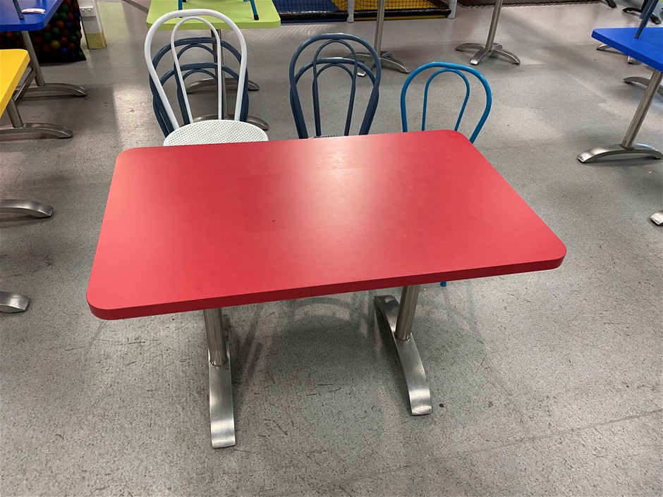 Café table with 6 stackable chairs Auction (0051-8020561) | Grays Australia