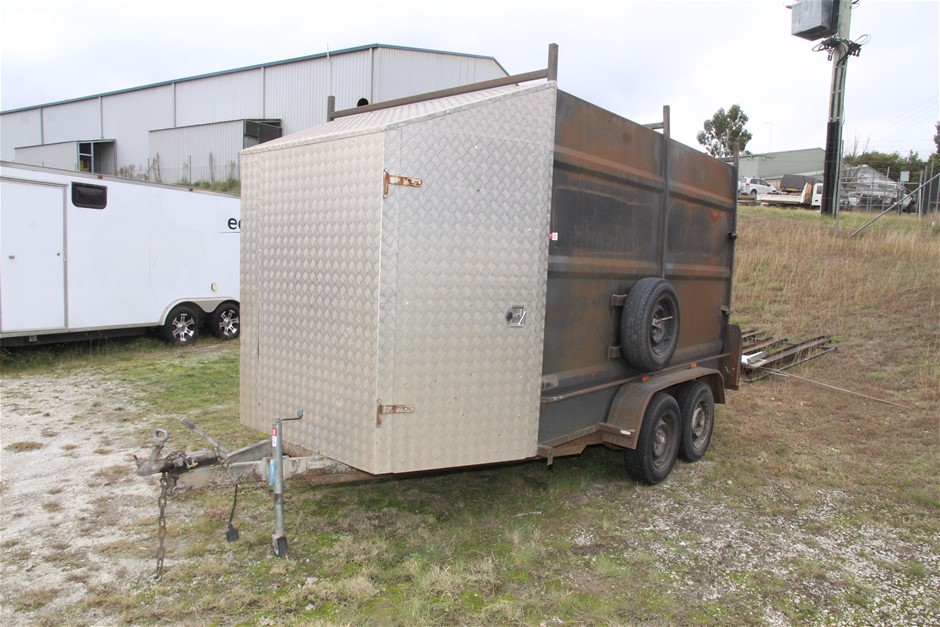 Trailer, Welding Machines & Industrial Sewing Machines - NSW