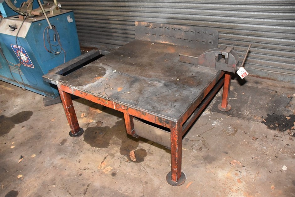 Heavy Duty Work Bench