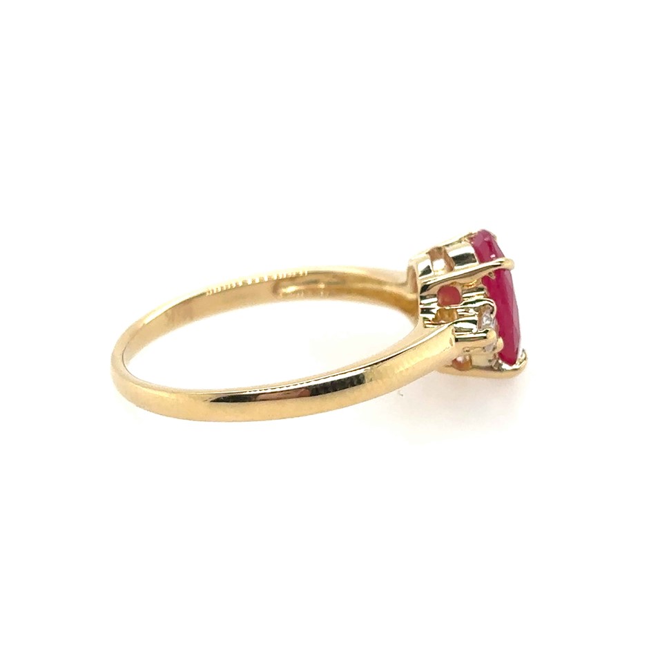 1.20ct Mozambique Ruby & 0.06ct Dia. Ring 18K Yellow Gold