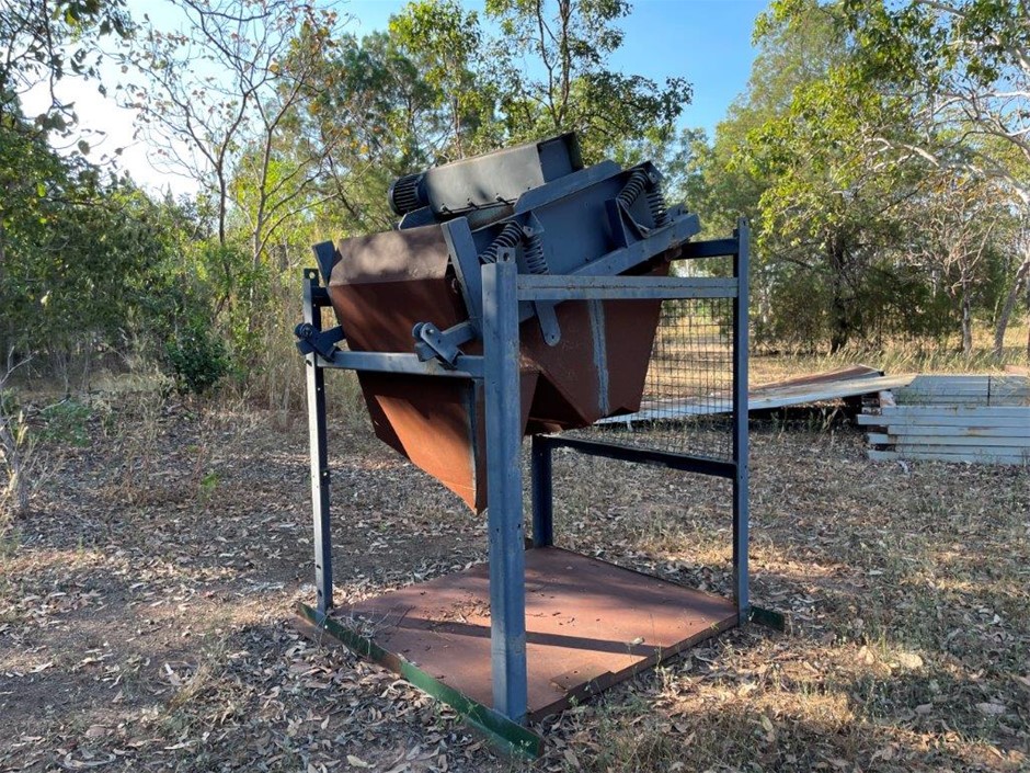 Homemade 2 Deck Screen