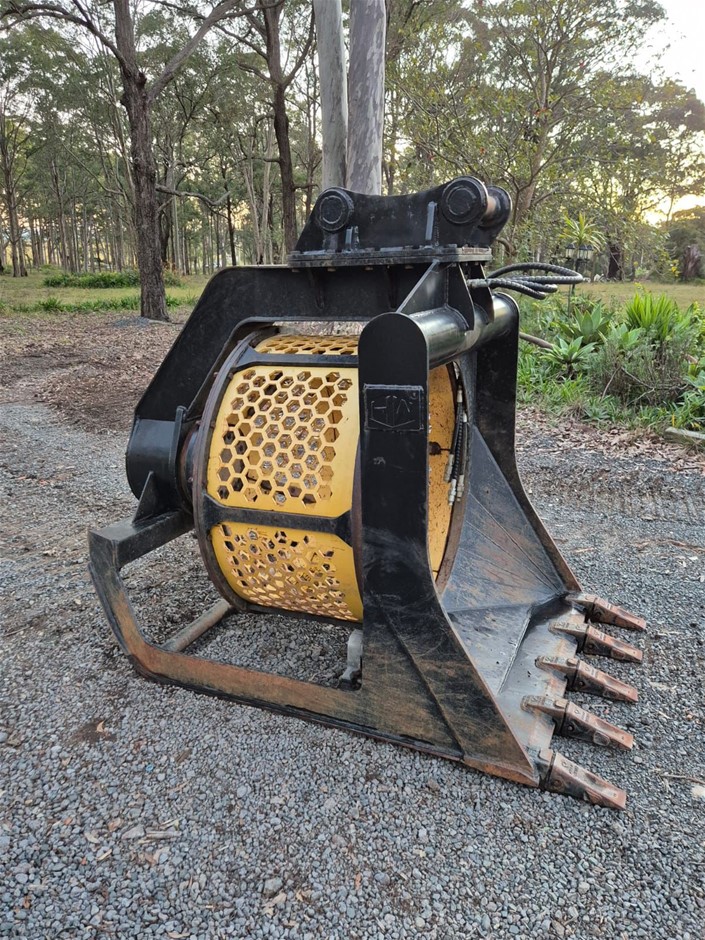 Win Attachments Hydraulic Screening Bucket Auction (0015-5060286 ...