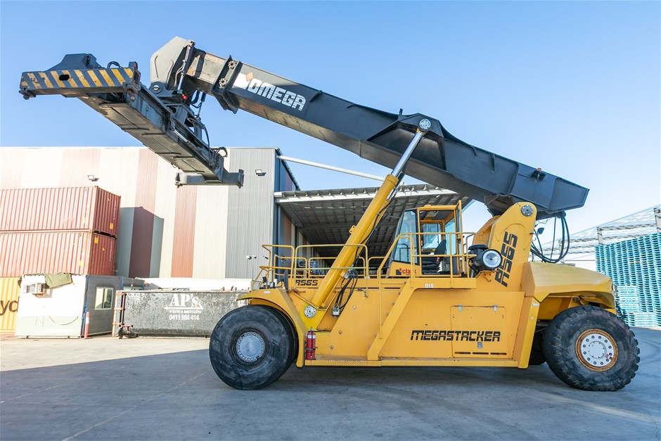 2011 OMEGA RS65A255T Container Forklift