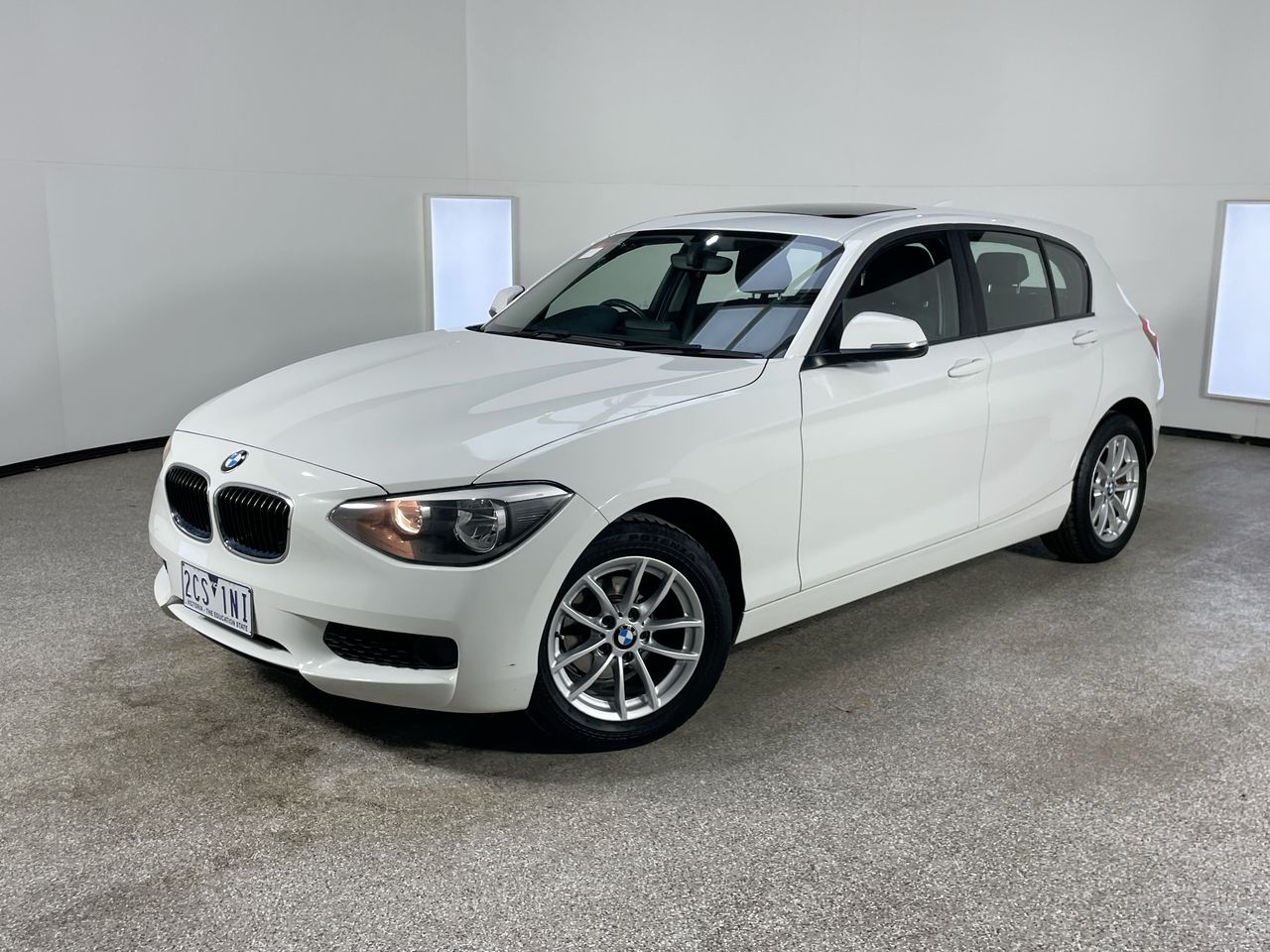 2015 BMW 1 Series 16i F20 Automatic - 8 Speed Hatchback