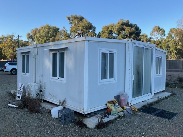 Unreserved Portable Expandable Building