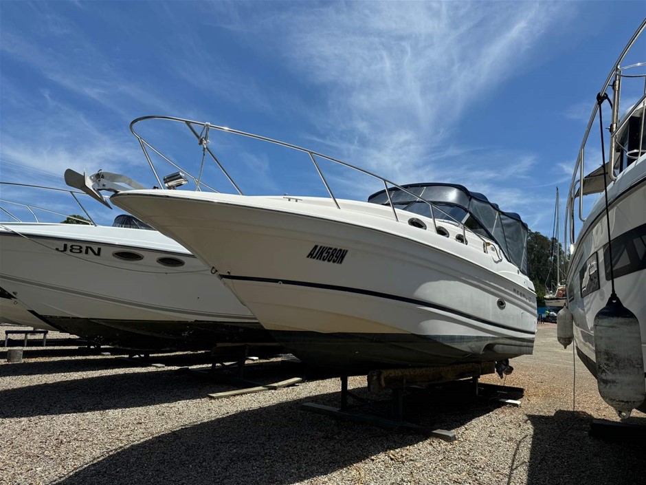 2002 Regal Commodore 2660