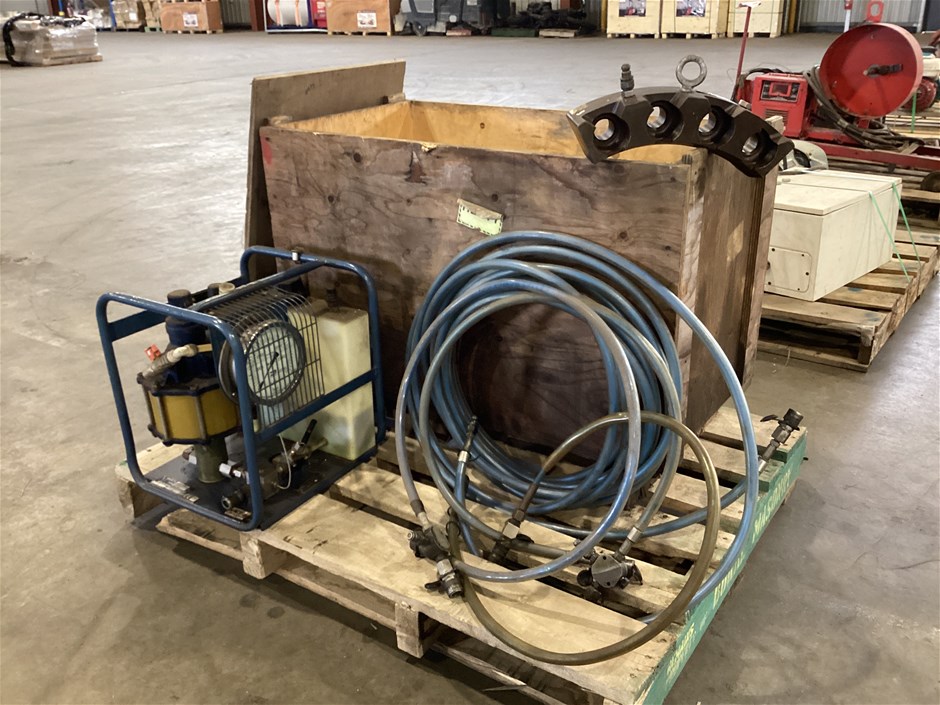 <p>Boltight Hydraulic Tensioner, BT-1507, Kit In Case</p>