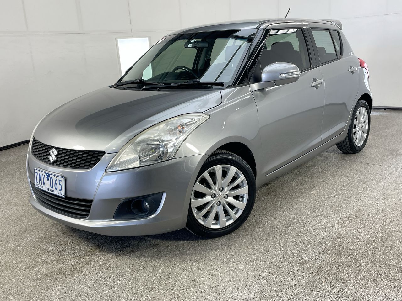2012 Suzuki Swift RE2 FZ Automatic Hatchback